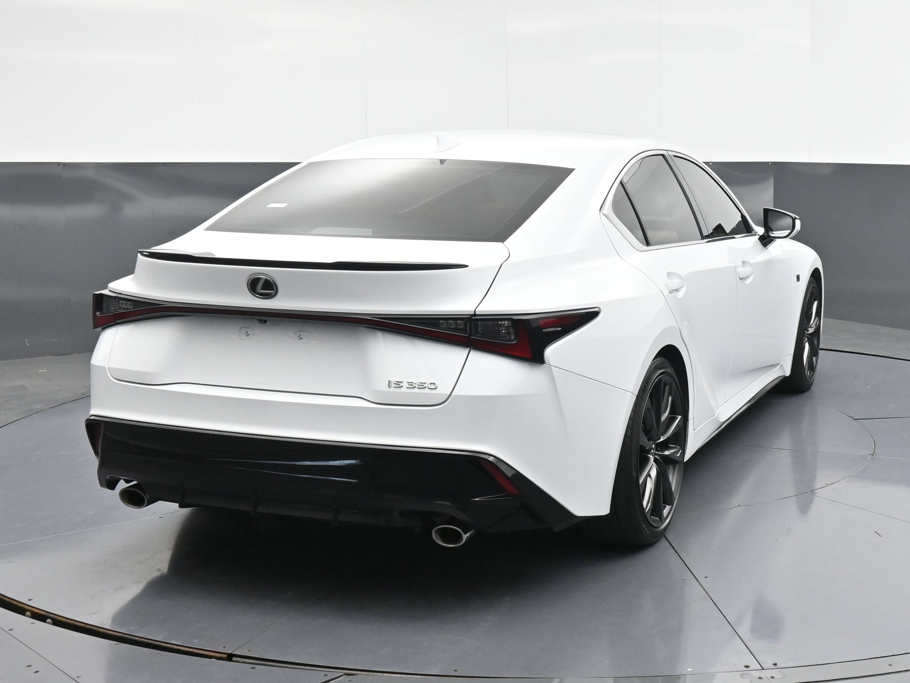 Used 2024 Lexus IS 350 F Sport RWD image 8