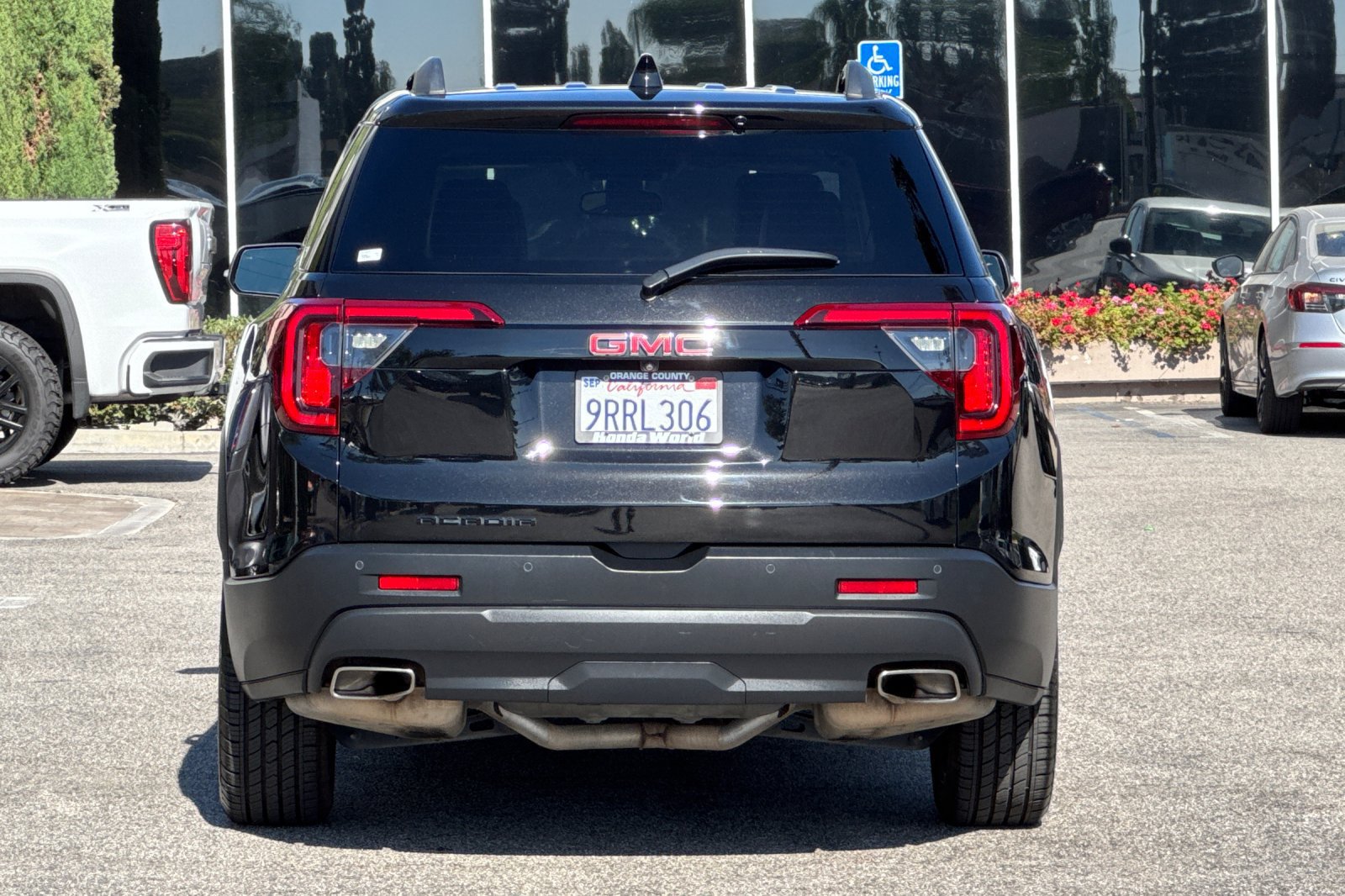 Used 2022 GMC Acadia SLT w/ Elevation Edition FWD image 5
