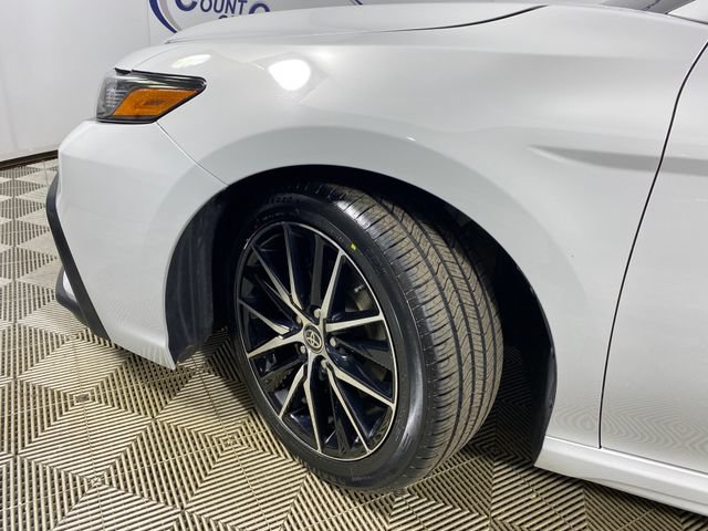 Used 2024 Toyota Camry SE FWD image 23