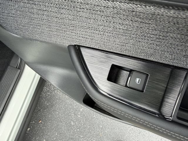 Used 2021 Nissan Rogue S FWD image 26