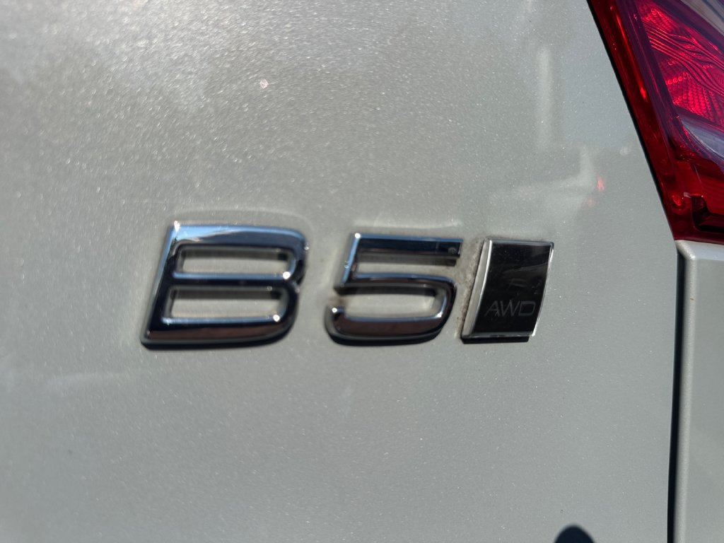 Certified 2024 Volvo XC40 B5 Ultimate w/ Climate Package AWD/4WD image 11