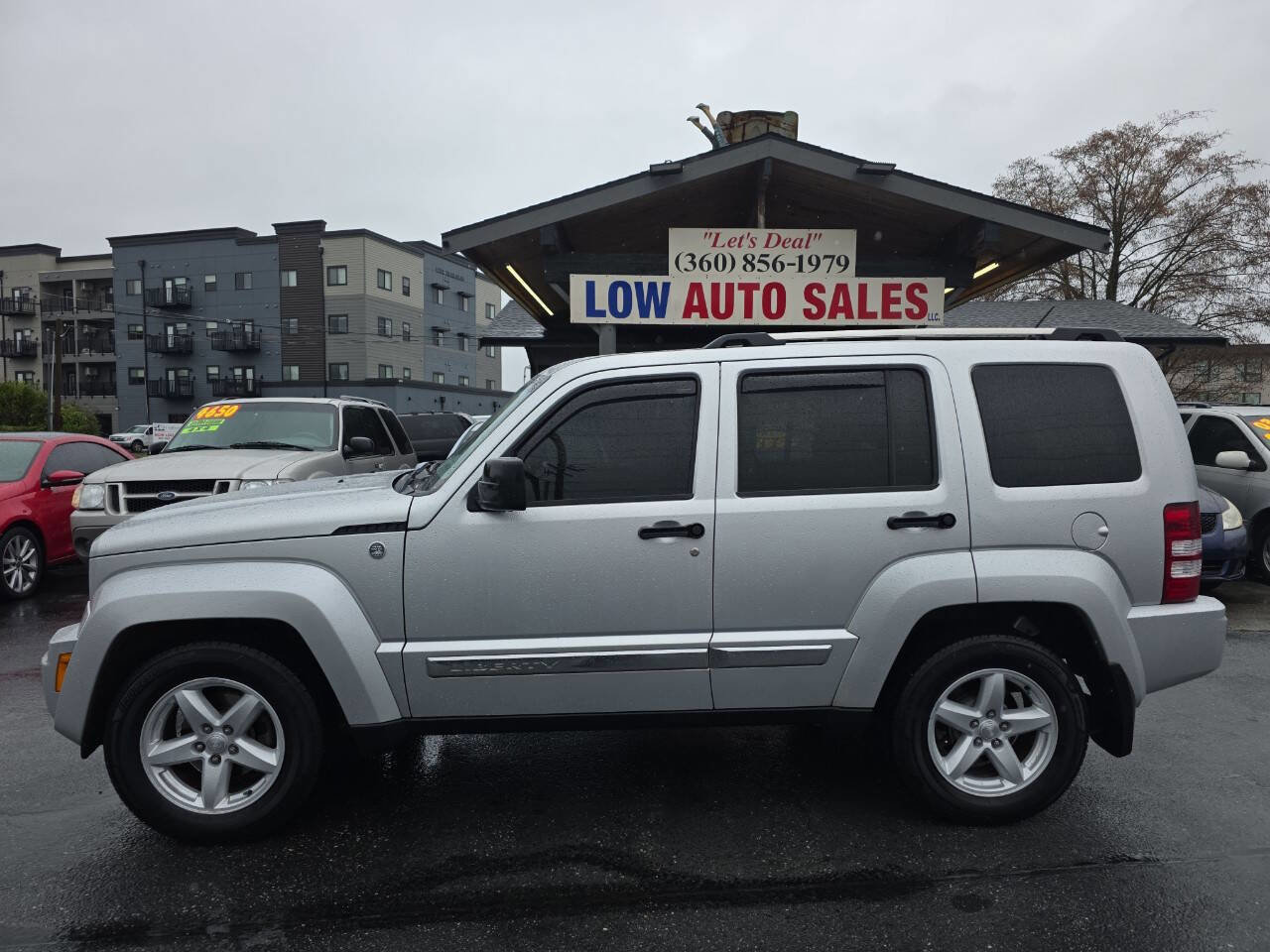 Used 2011 Jeep Liberty Limited image 4
