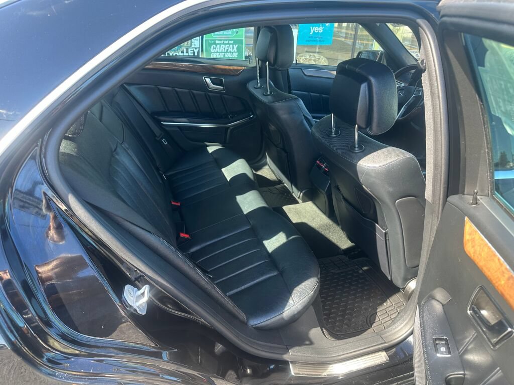 Used 2014 Mercedes-Benz E 550 4MATIC Sedan image 17