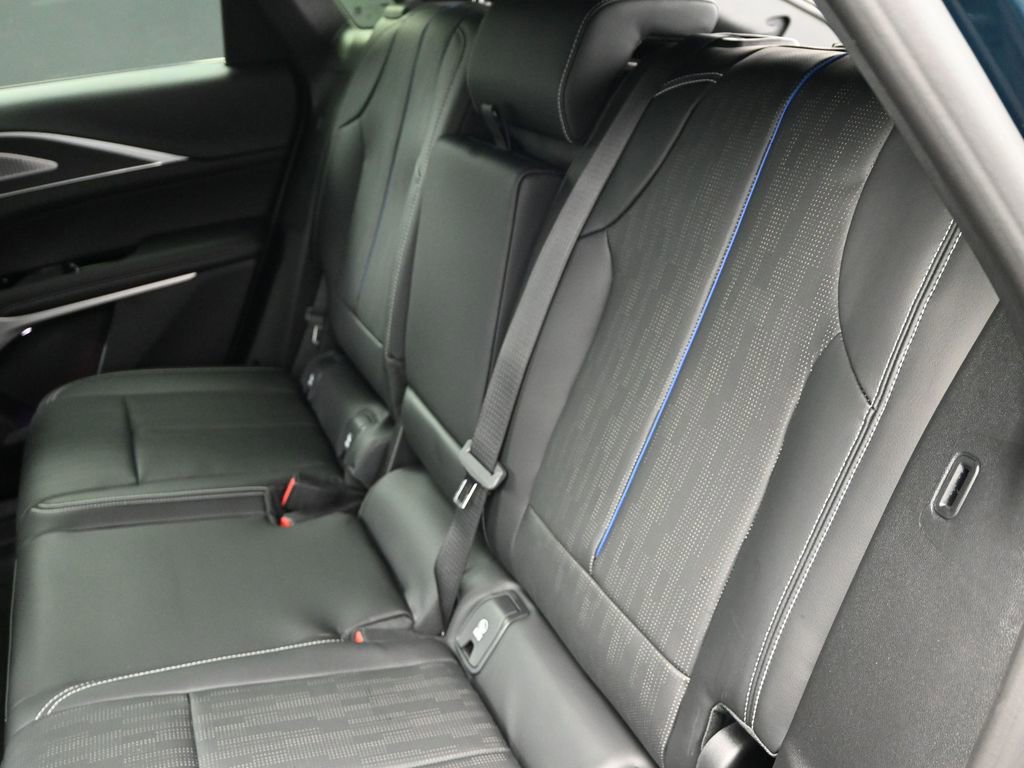 New 2026 Cadillac Lyriq Premium Luxury image 15