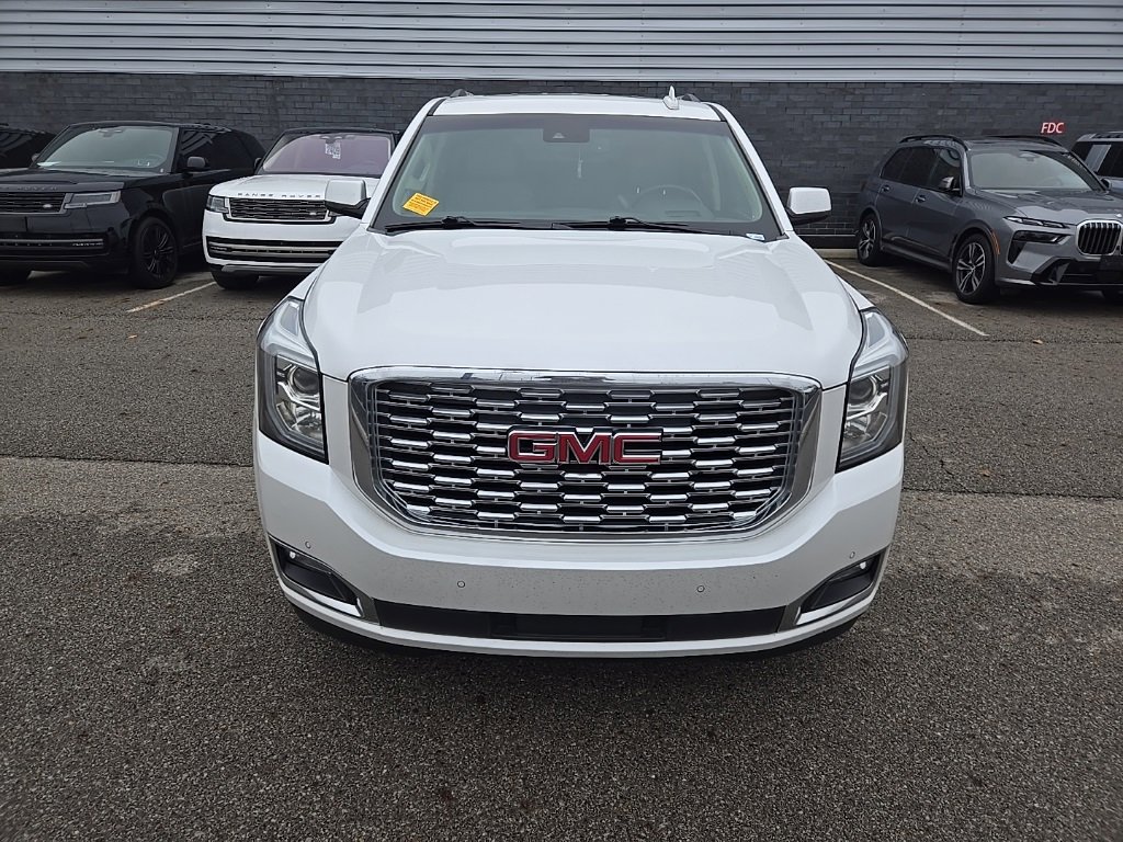 Used 2020 GMC Yukon Denali w/ Denali Premium Package image 2
