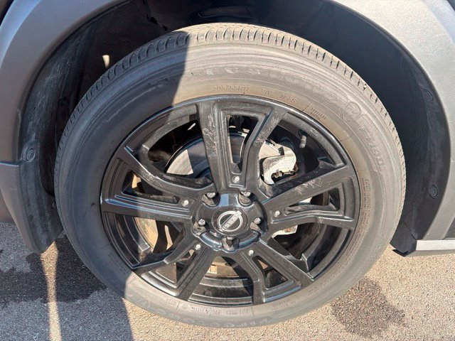 Used 2023 Nissan Kicks SR FWD image 4