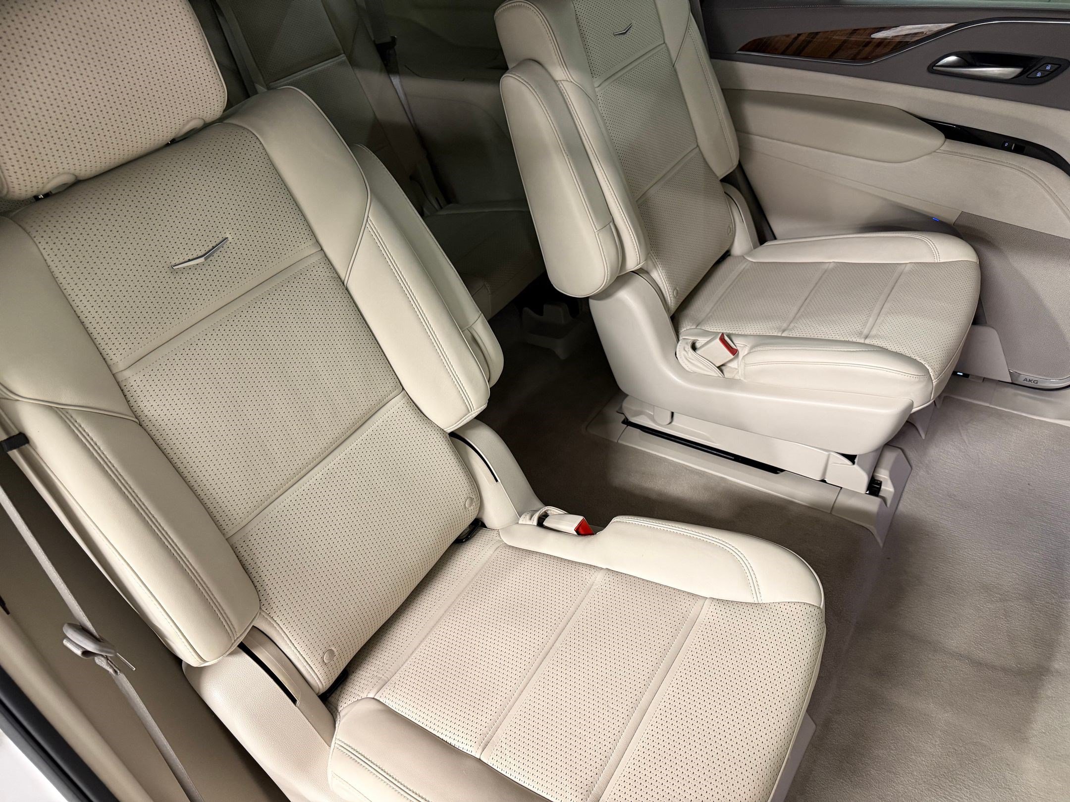 Certified 2023 Cadillac Escalade Sport Platinum w/ LPO, ONYX Package AWD/4WD image 53