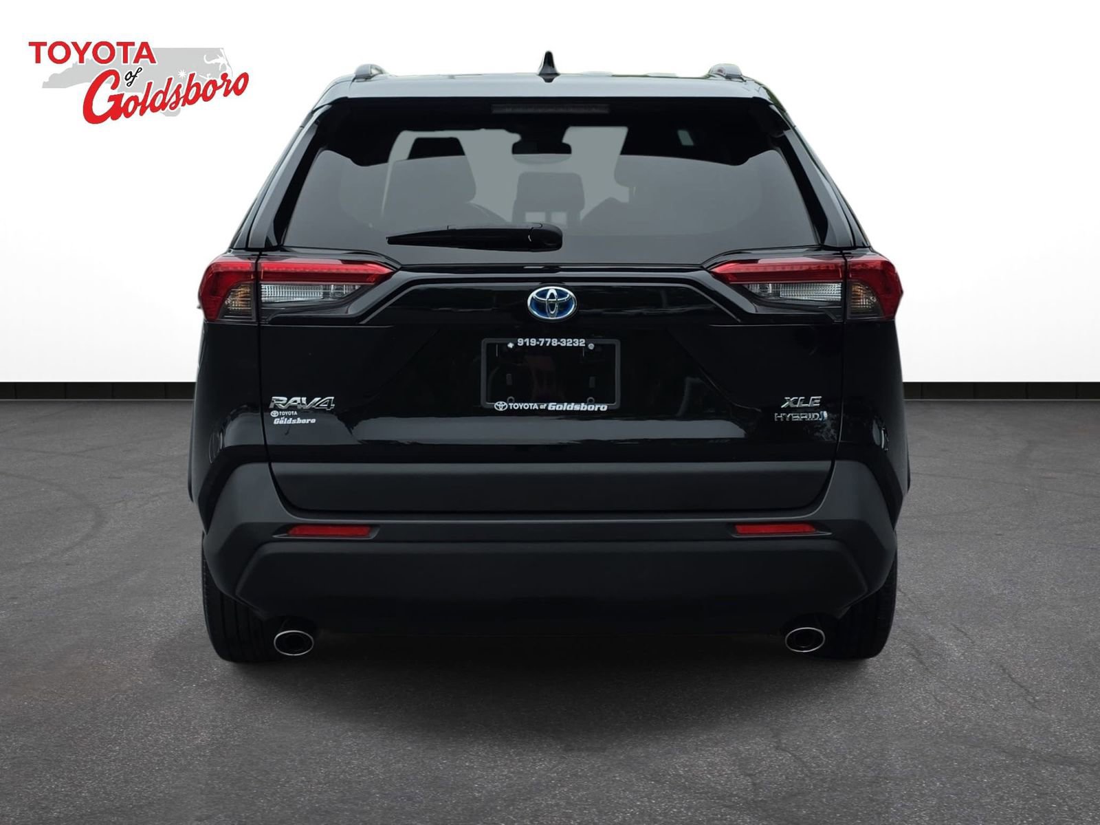 Used 2024 Toyota RAV4 XLE AWD/4WD image 6