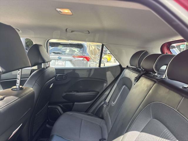 Certified 2025 Hyundai Venue Limited FWD image 11