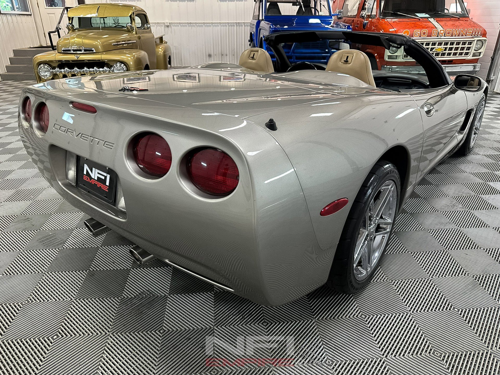 Used 2000 Chevrolet Corvette Convertible w/ Memory Pkg image 14
