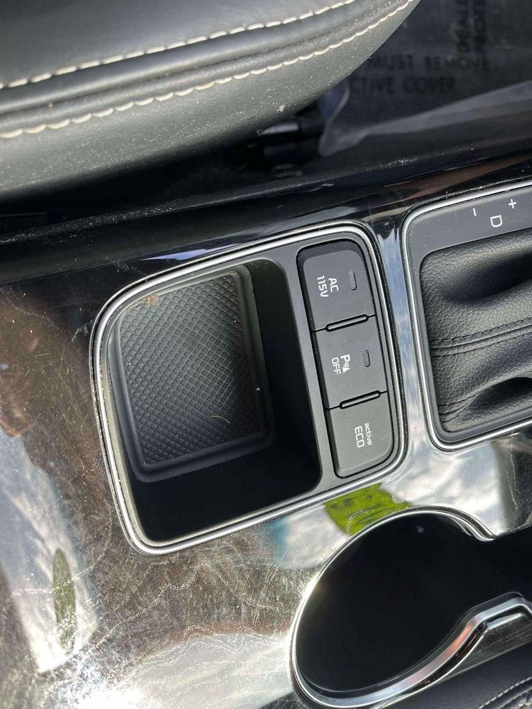Used 2015 Kia Sorento SX image 25