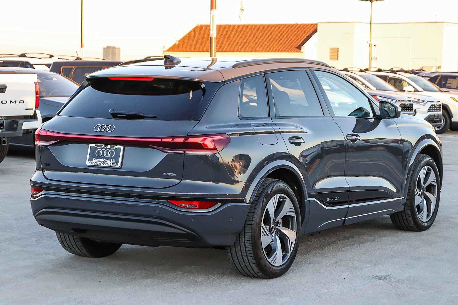 Used 2025 Audi Q6 e-tron Premium Plus w/ Premium Plus image 4