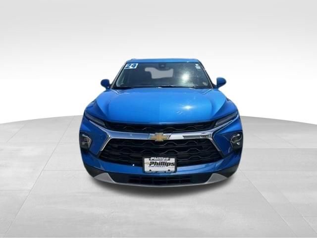 Certified 2024 Chevrolet Blazer LT w/ Convenience Package AWD/4WD image 2