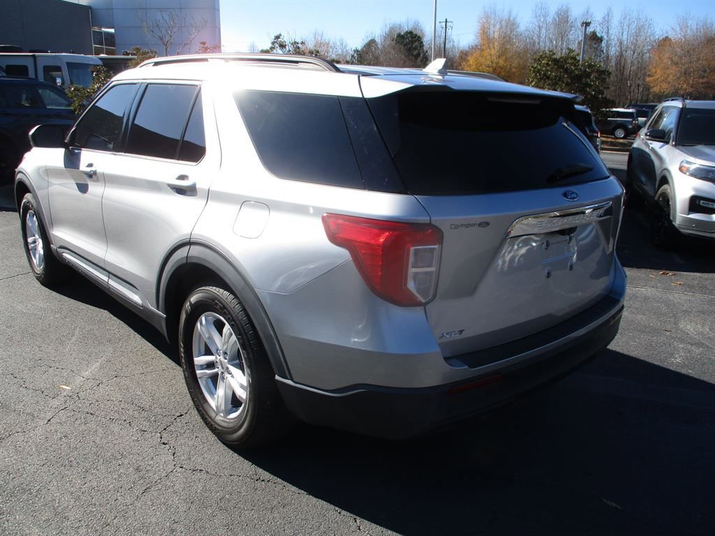 Used 2020 Ford Explorer XLT image 3