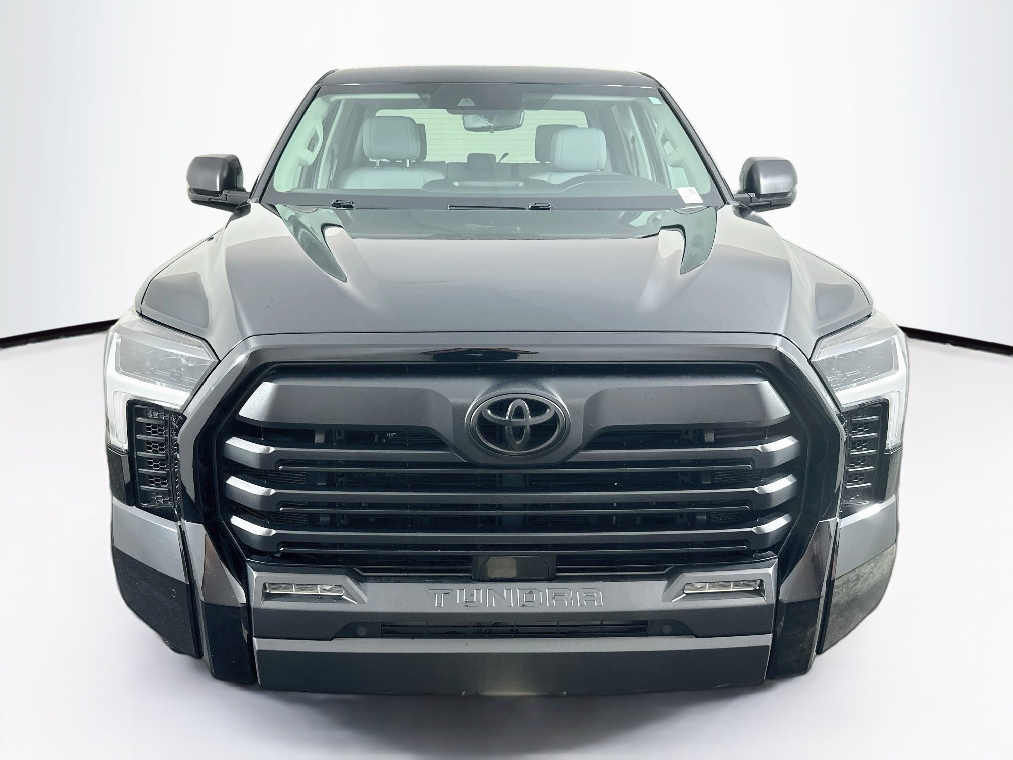 Used 2023 Toyota Tundra SR5 w/ SR5 Convenience Package AWD/4WD image 2