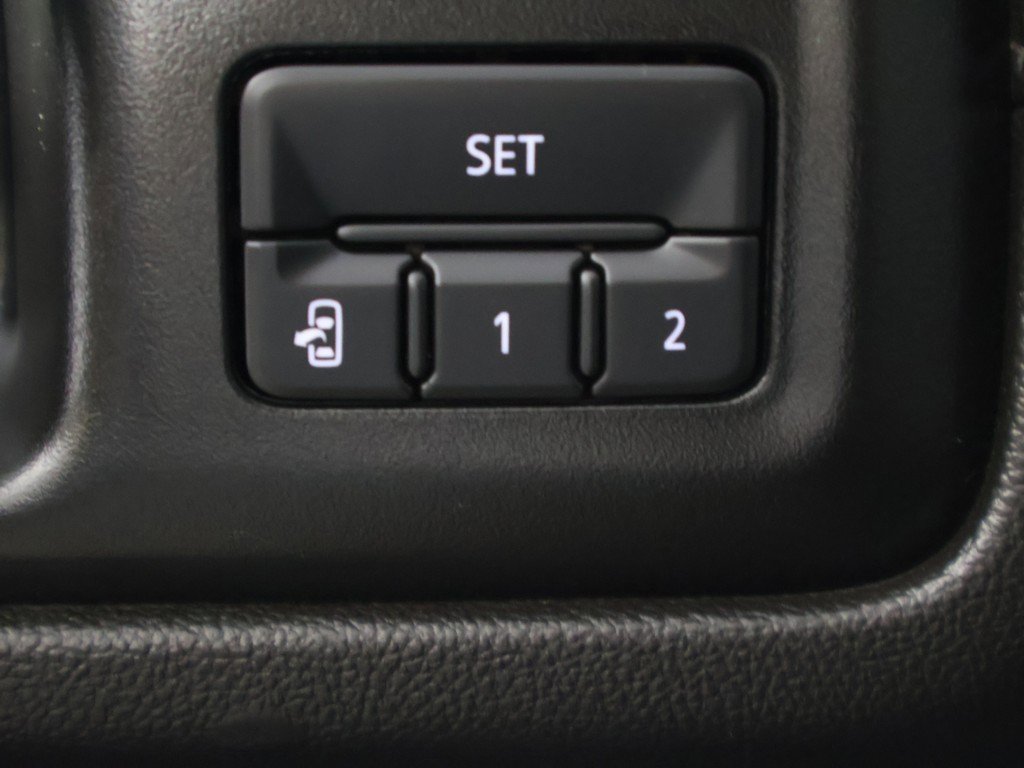 Used 2022 GMC Sierra 2500 Denali w/ Denali Black Diamond Edition image 36