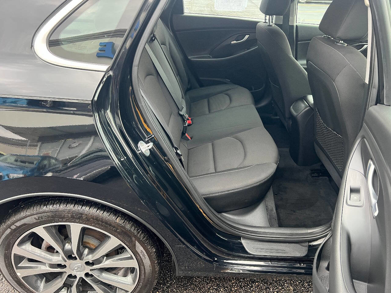 Used 2018 Hyundai Elantra GT w/ Style Package 02 FWD image 23