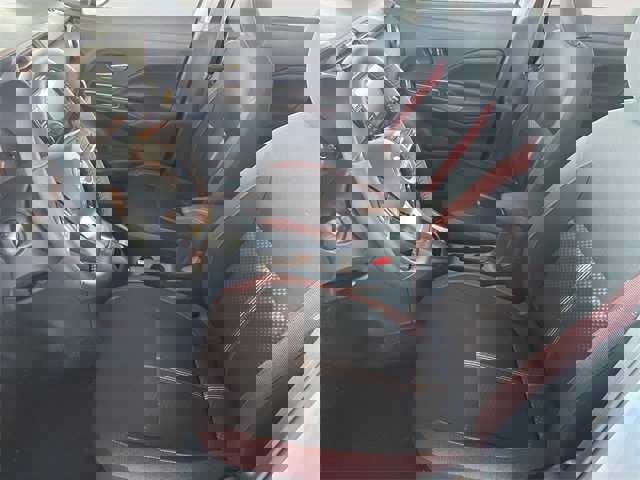 New 2025 Nissan Versa SR w/ Trunk Package image 9