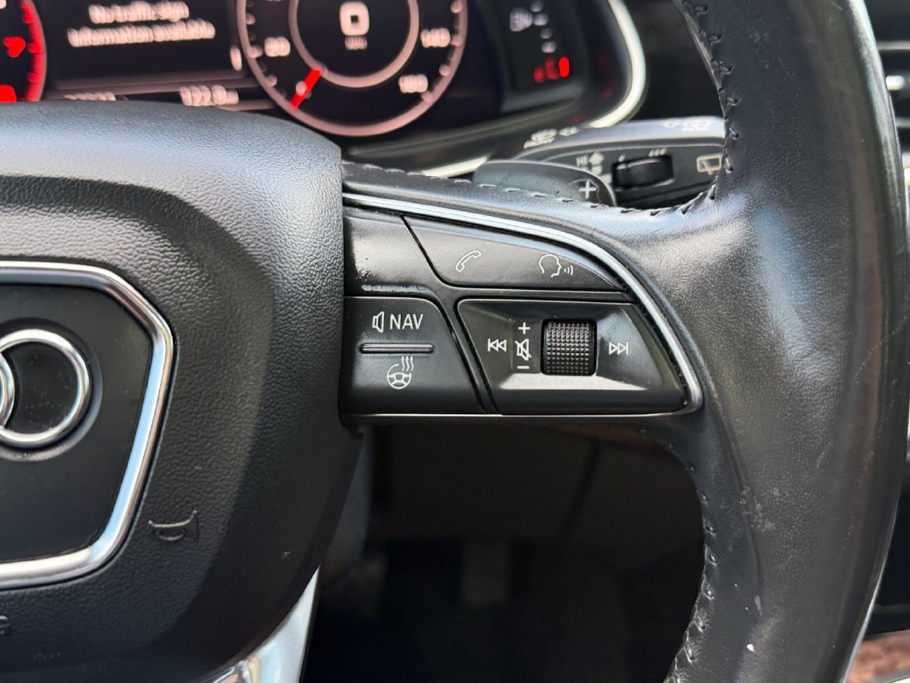 Used 2018 Audi Q7 3.0T Prestige AWD/4WD image 26