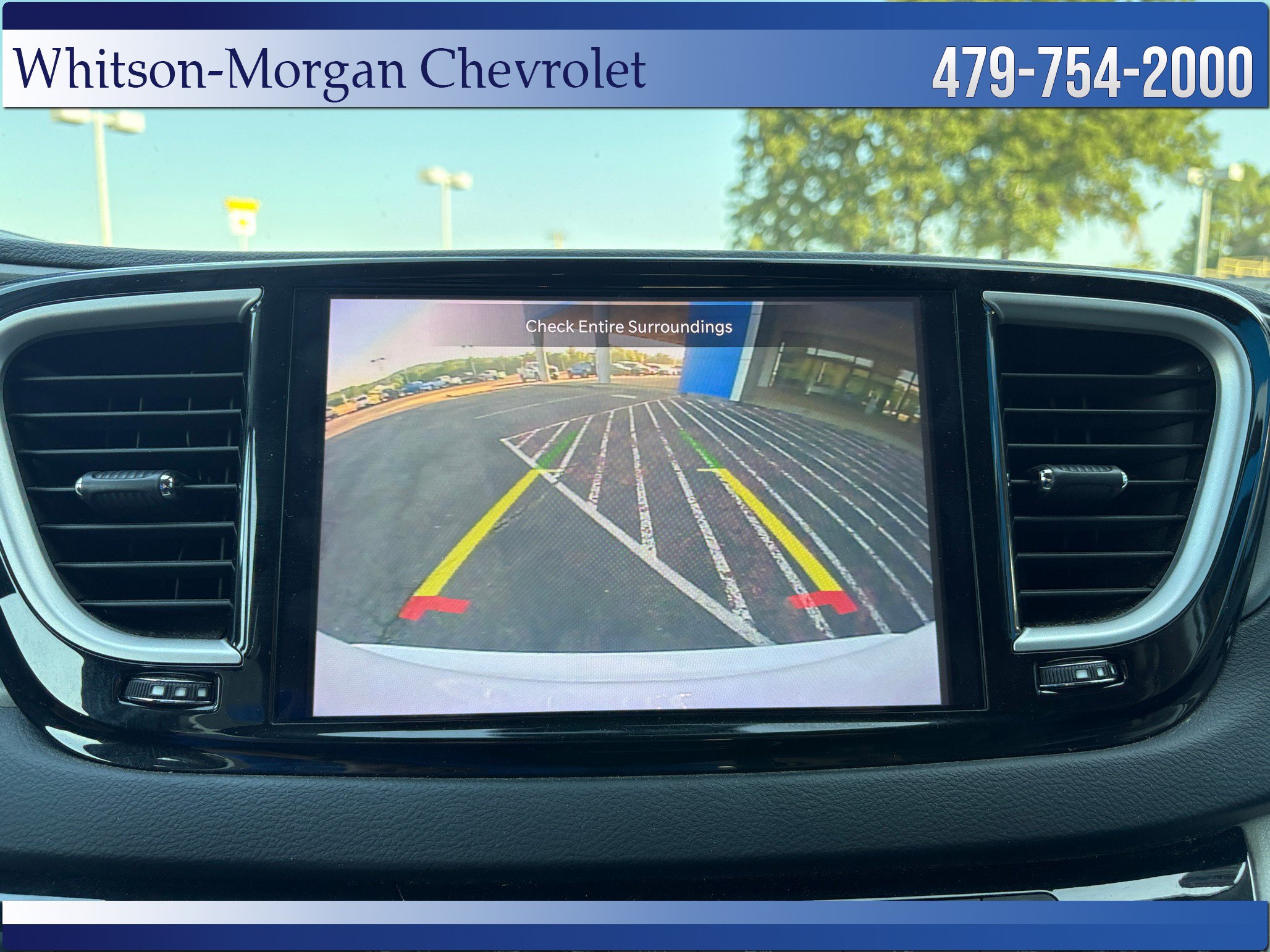 Used 2023 Chrysler Pacifica Touring-L FWD image 29