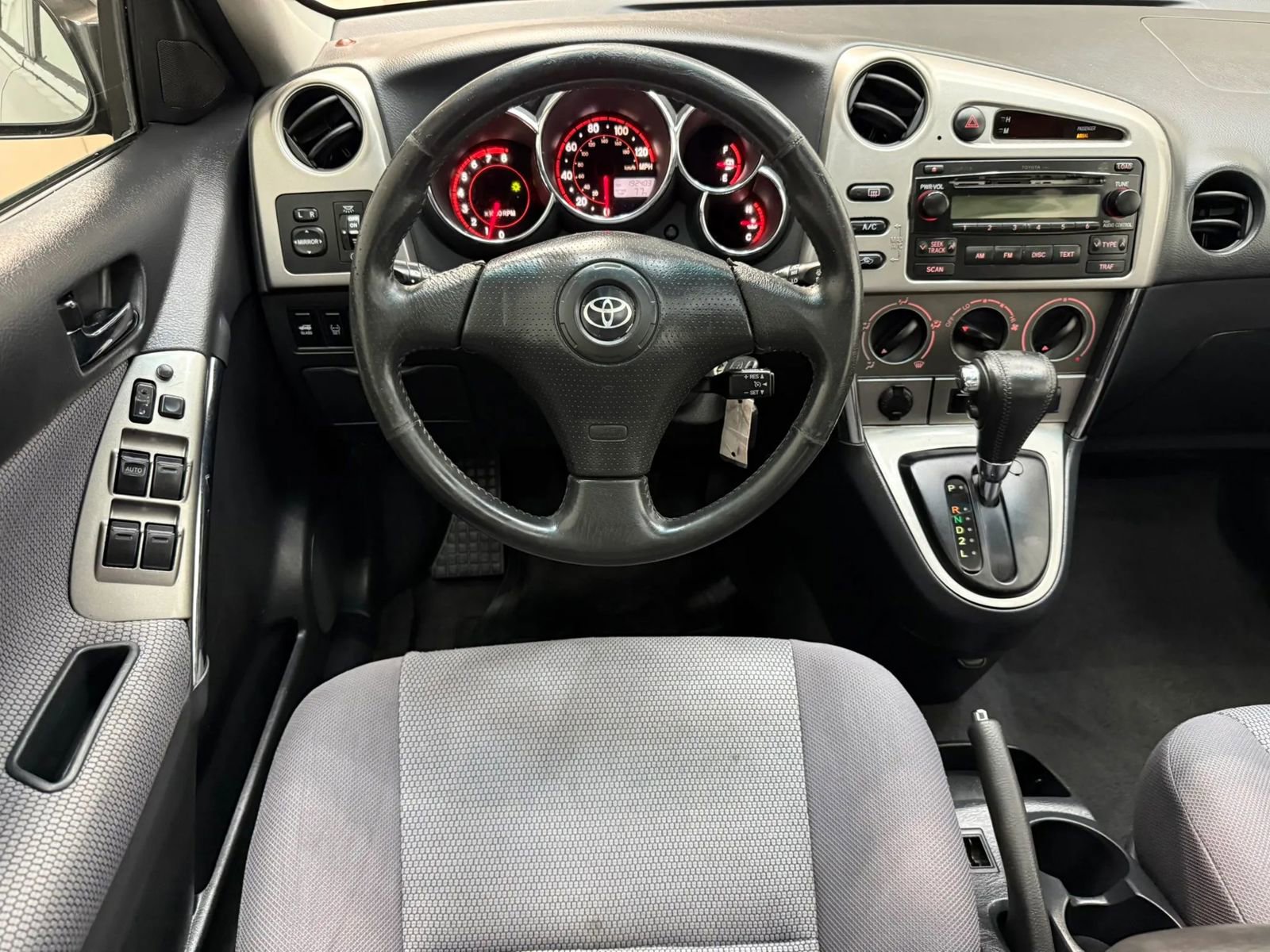 Used 2005 Toyota Matrix XR FWD image 19