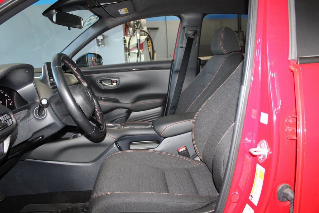 Certified 2025 Honda HR-V Sport image 11