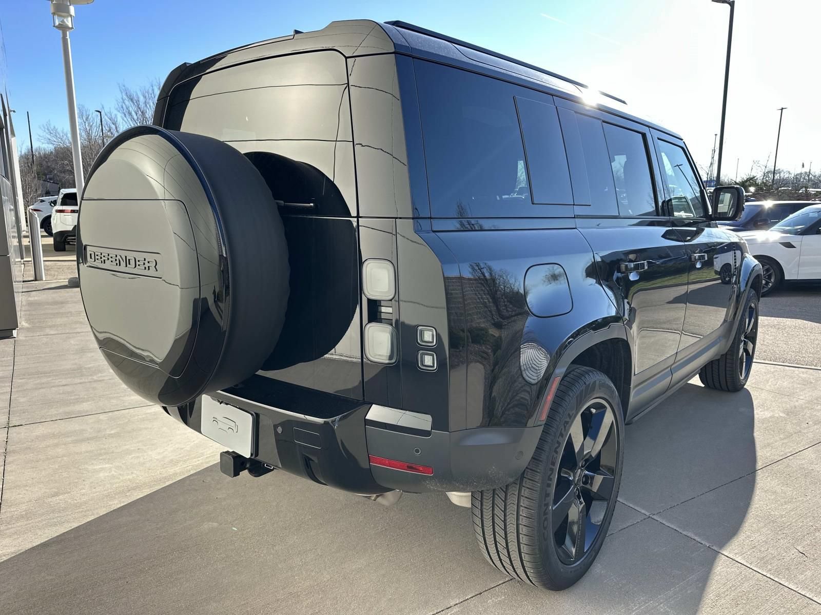 New 2026 Land Rover Defender 110 S AWD/4WD image 5