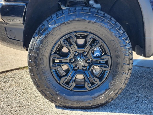 Used 2023 Chevrolet Silverado 1500 ZR2 w/ Technology Package image 9