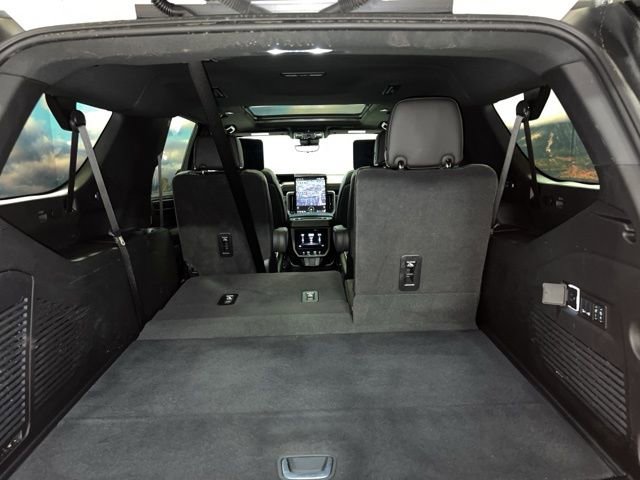 Used 2025 GMC Yukon XL AT4 Ultimate image 65