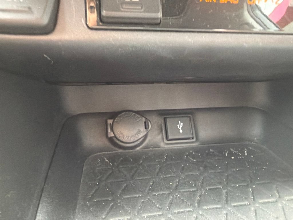 Used 2020 Toyota RAV4 XLE Premium FWD image 19