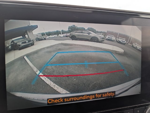 Used 2023 Toyota Highlander XLE FWD image 31