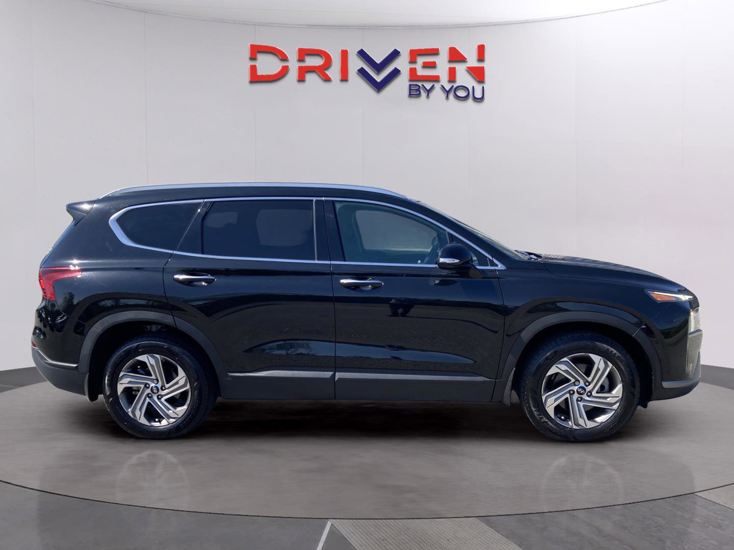 Used 2023 Hyundai Santa Fe SEL w/ Winter Weather Package image 7