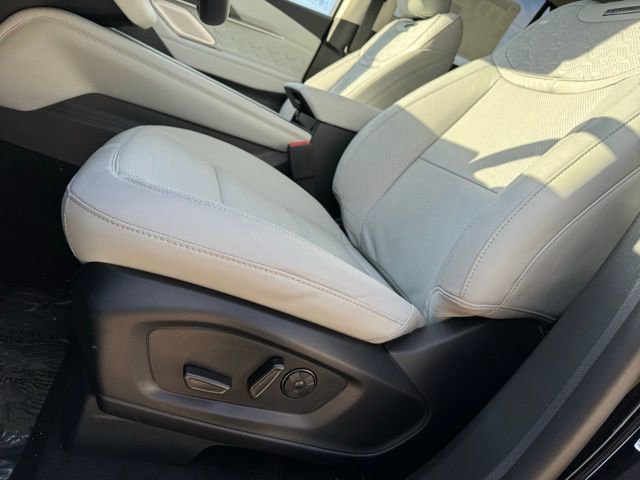 New 2026 Ford Explorer Platinum w/ LUX Leather Package AWD/4WD image 7
