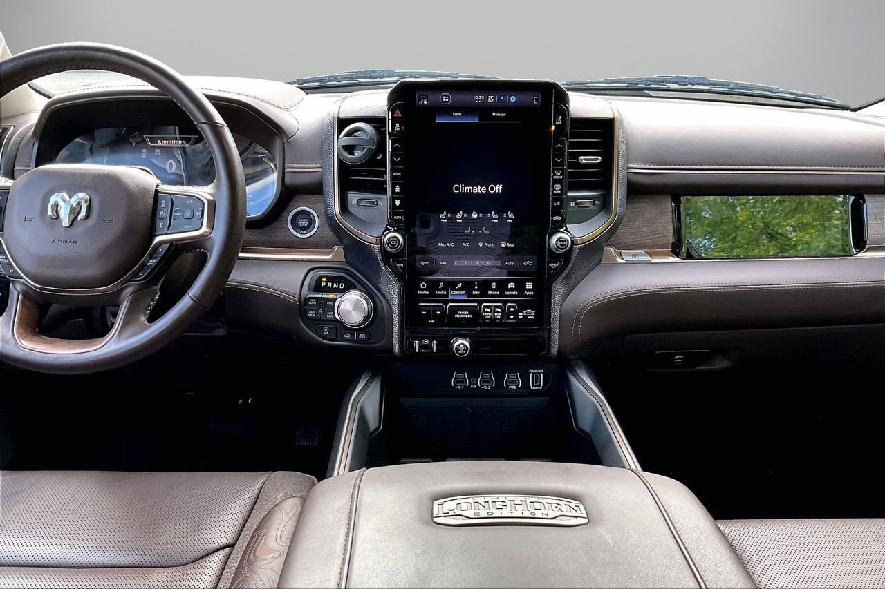 Used 2025 RAM 1500 Limited AWD/4WD image 12