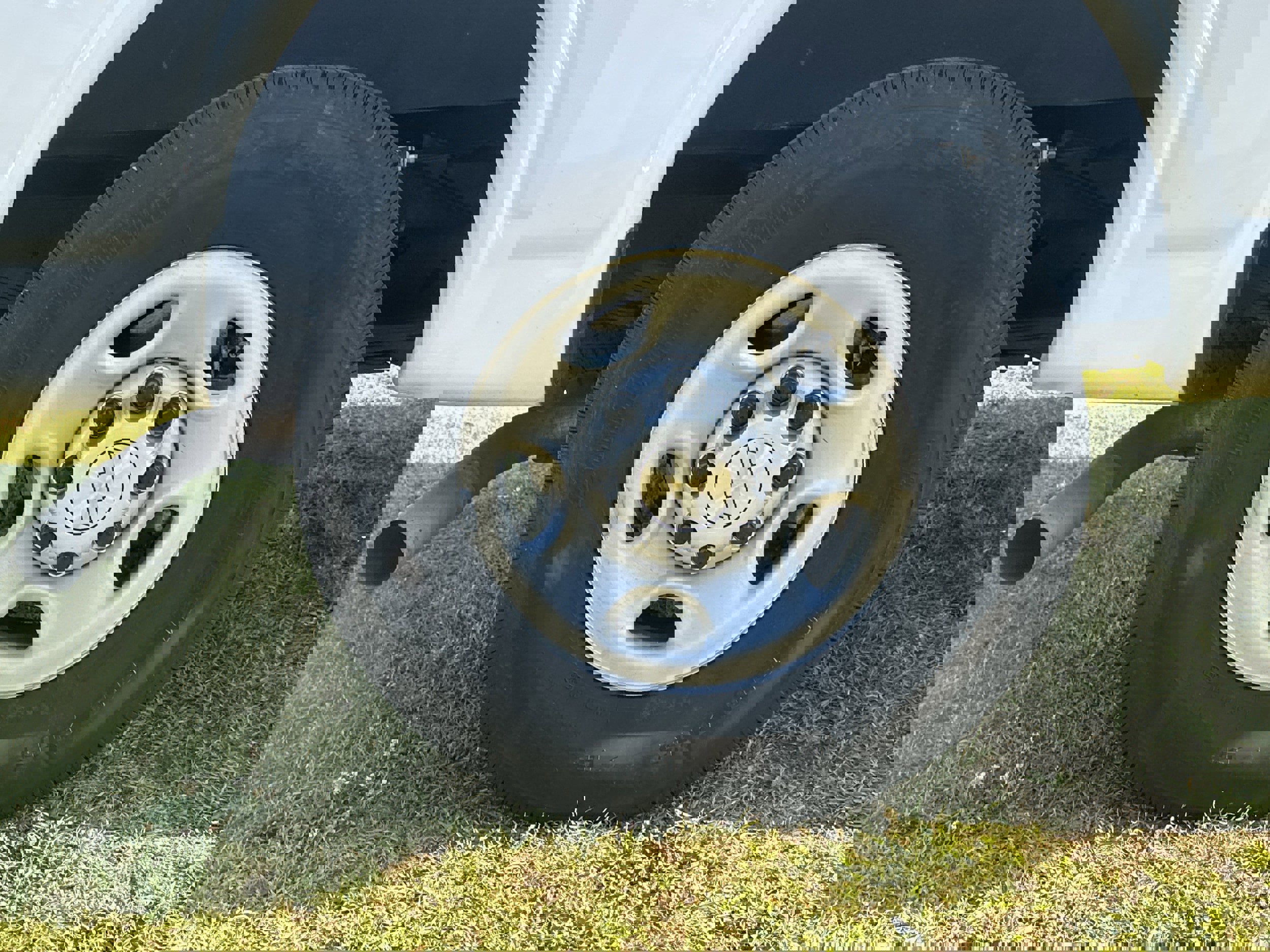 Used 2024 Chevrolet Express 2500 w/ Driver Convenience Package image 16