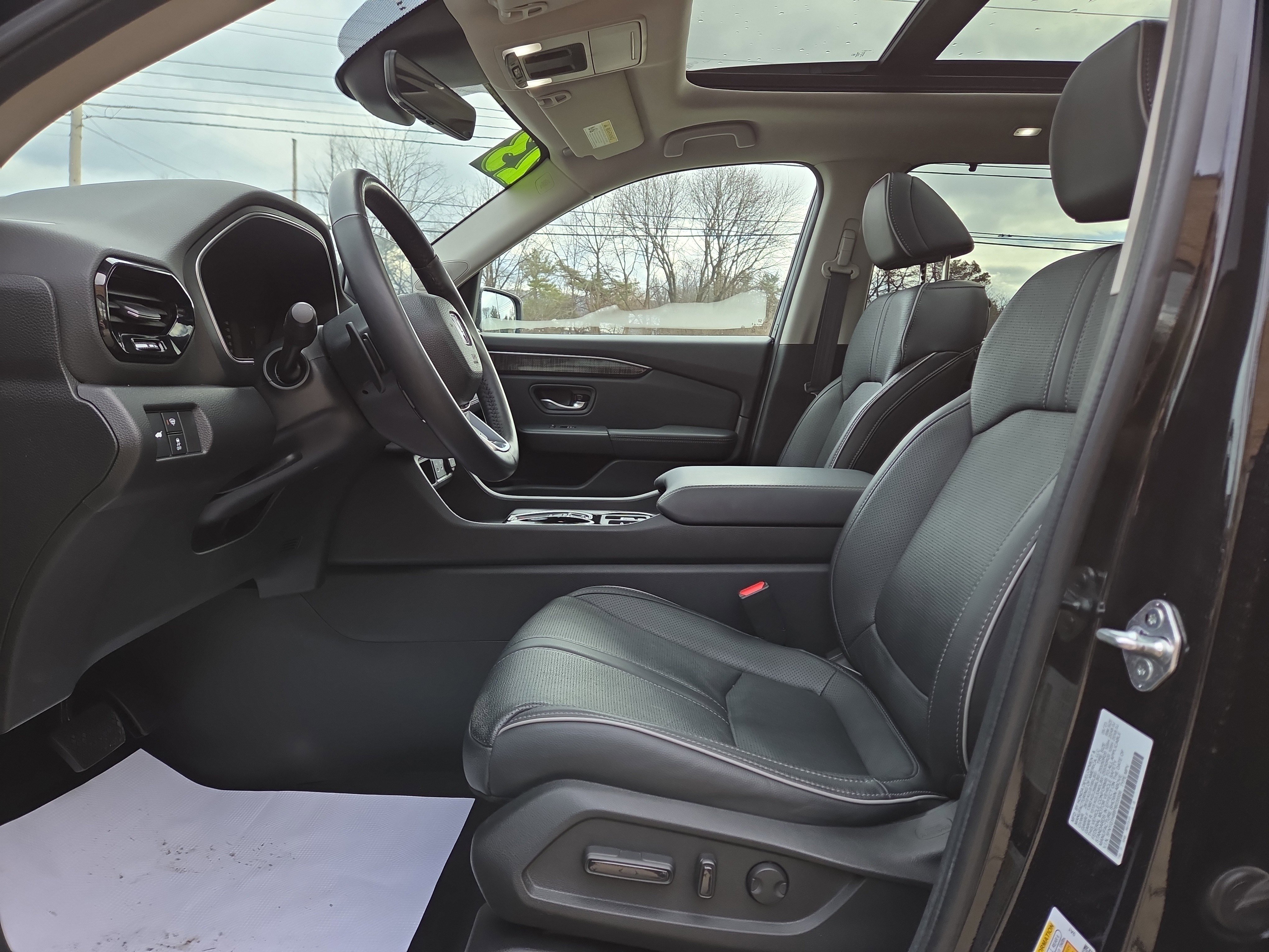 Used 2023 Honda Pilot Elite image 12