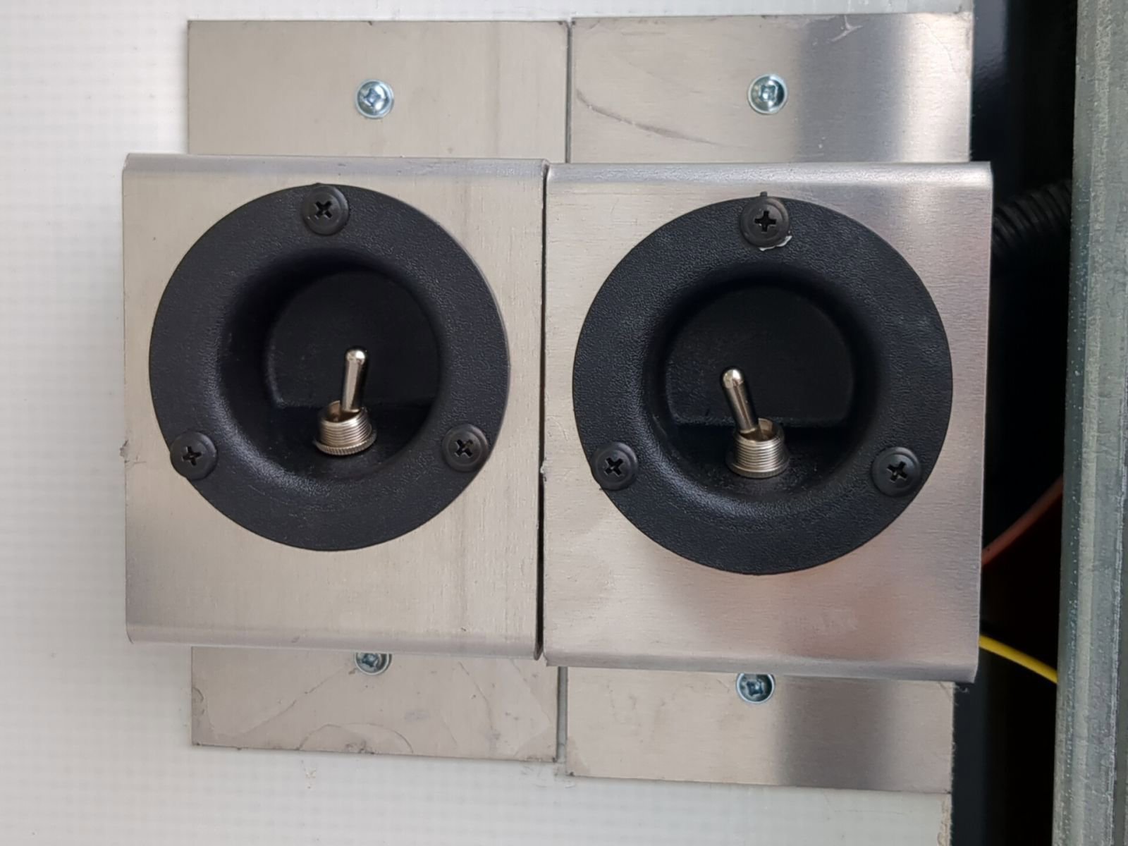 New 2025 GMC Savana 3500 BROWN w/ Power Convenience Package image 28