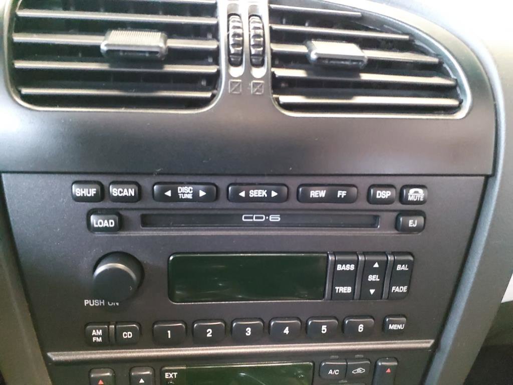 Used 2002 Ford Thunderbird Deluxe image 10