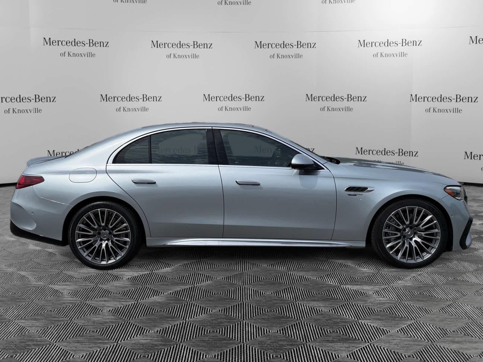 Certified 2025 Mercedes-Benz E 53 AMG e 4MATIC Sedan image 6