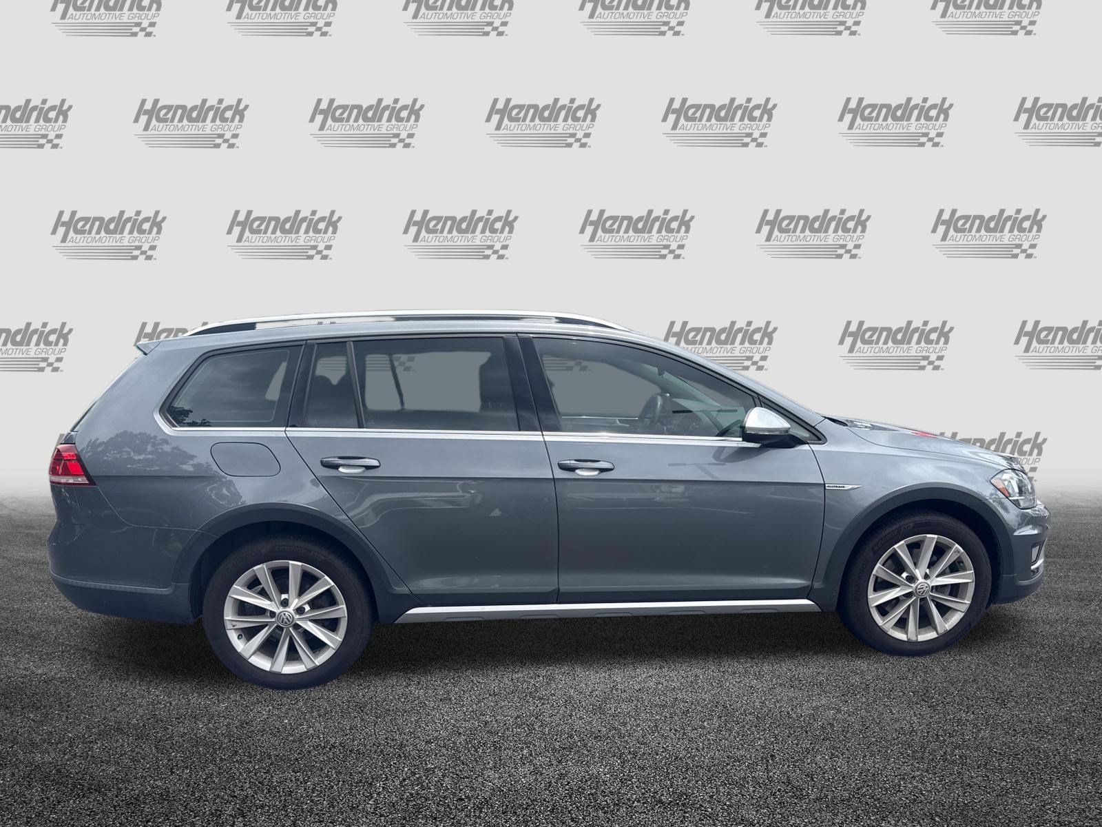 Used 2019 Volkswagen Golf Alltrack AWD/4WD image 12