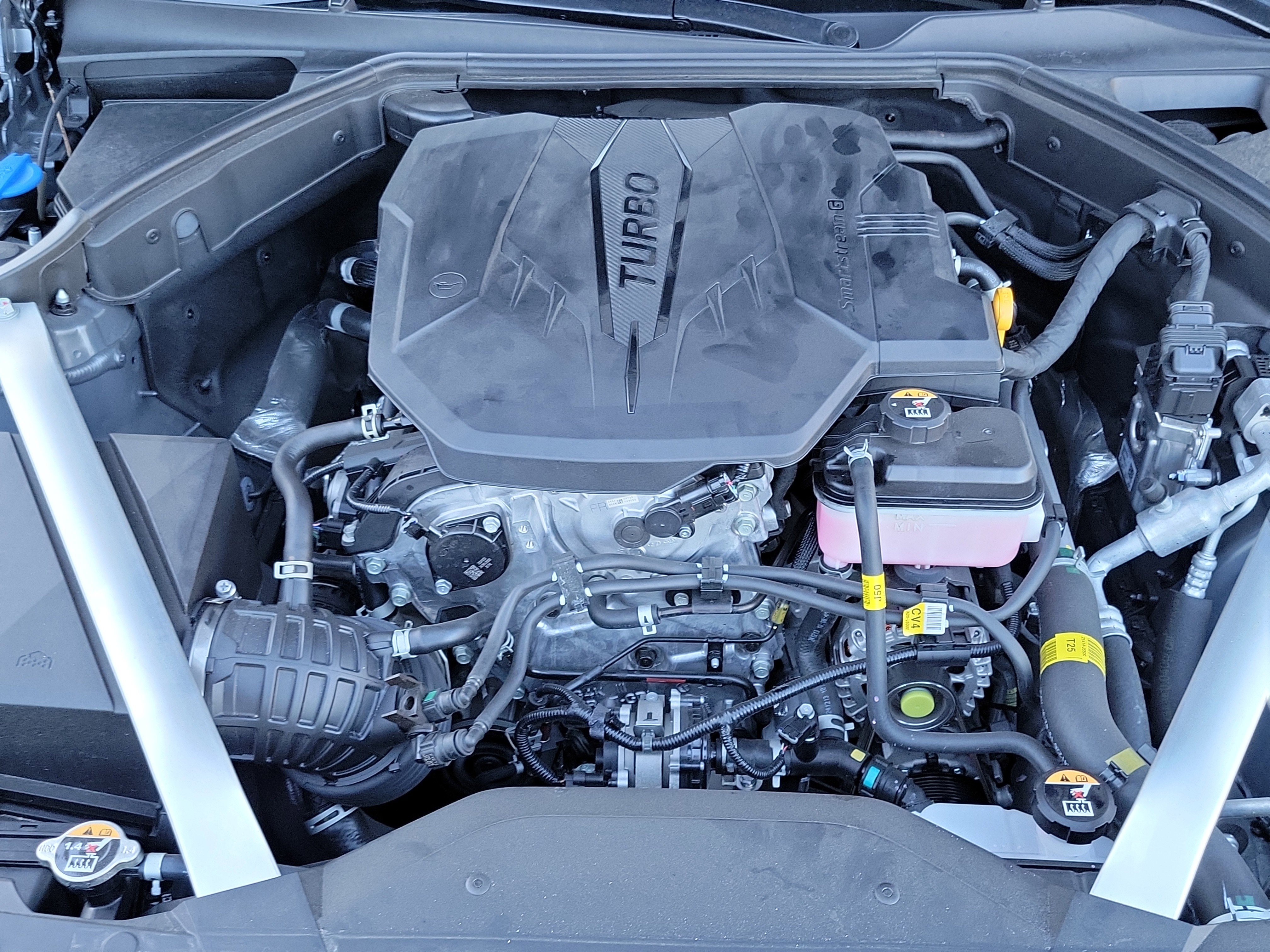 Certified 2025 Genesis G70 2.5T image 25
