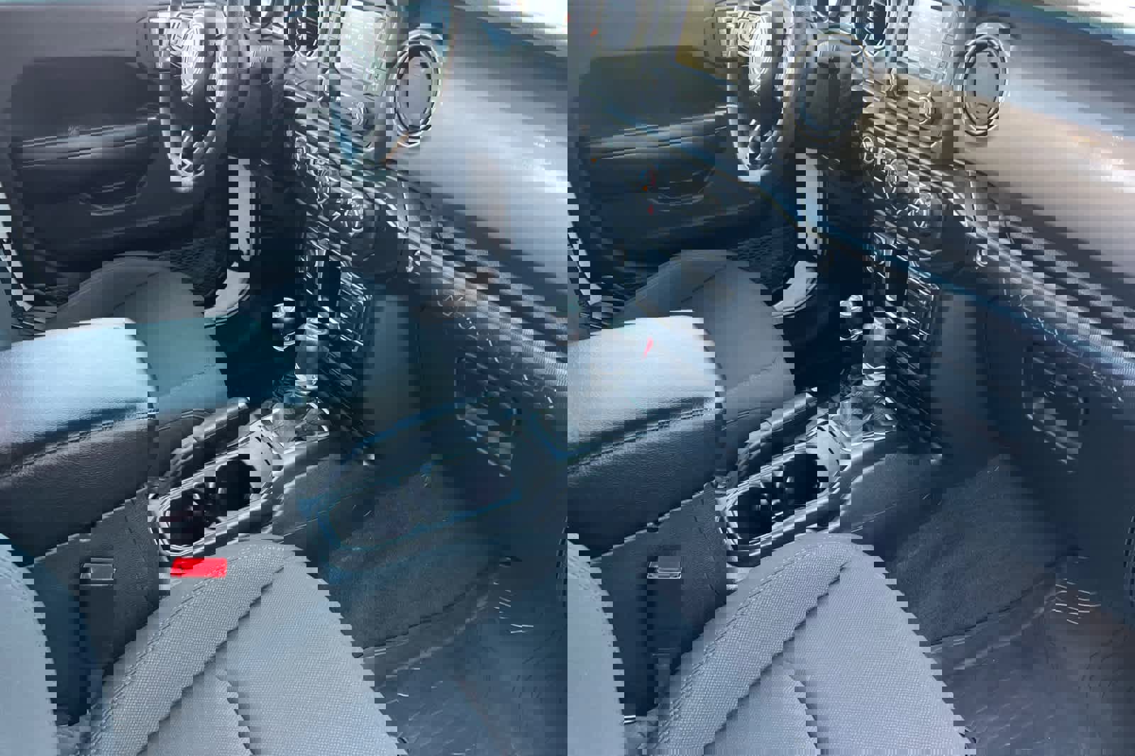 Used 2019 Jeep Wrangler Sport image 16