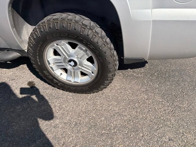 Used 2011 Chevrolet Avalanche LT w/ Suspension Package, Off-Road AWD/4WD image 20
