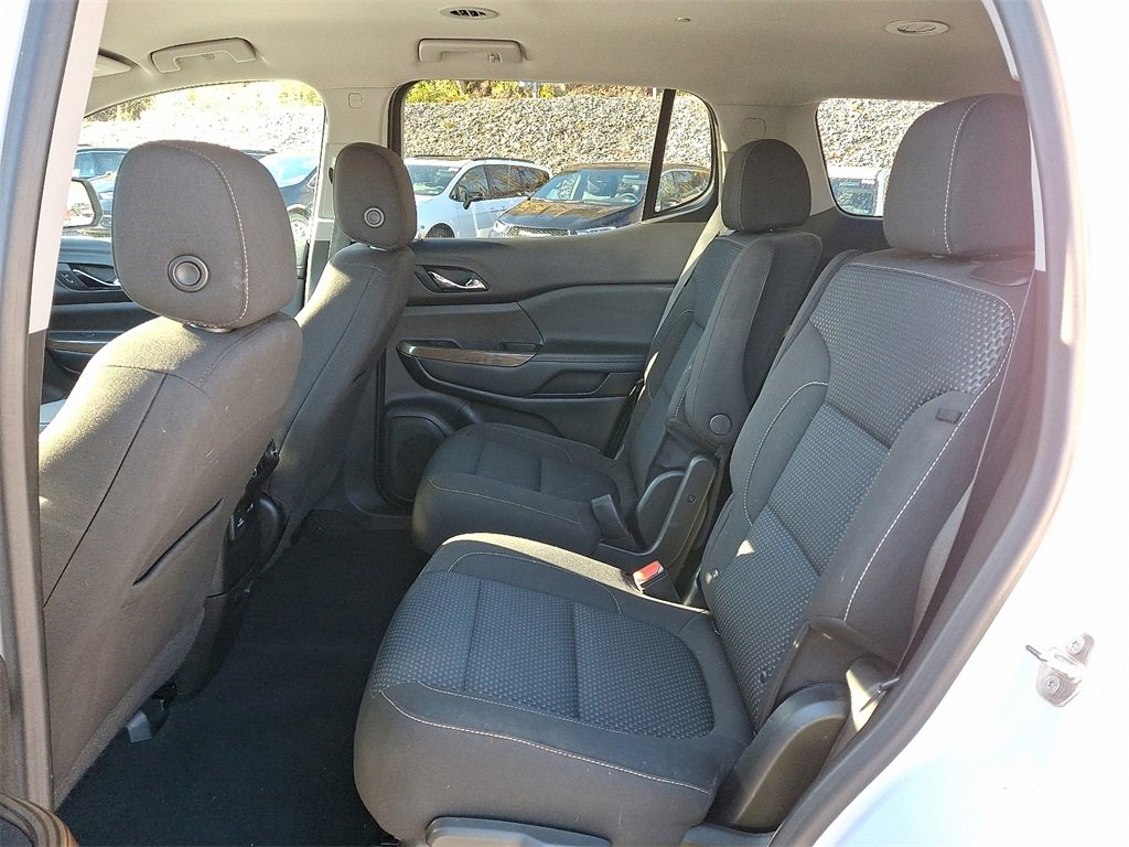 Used 2023 GMC Acadia SLE w/ Driver Convenience Package image 14