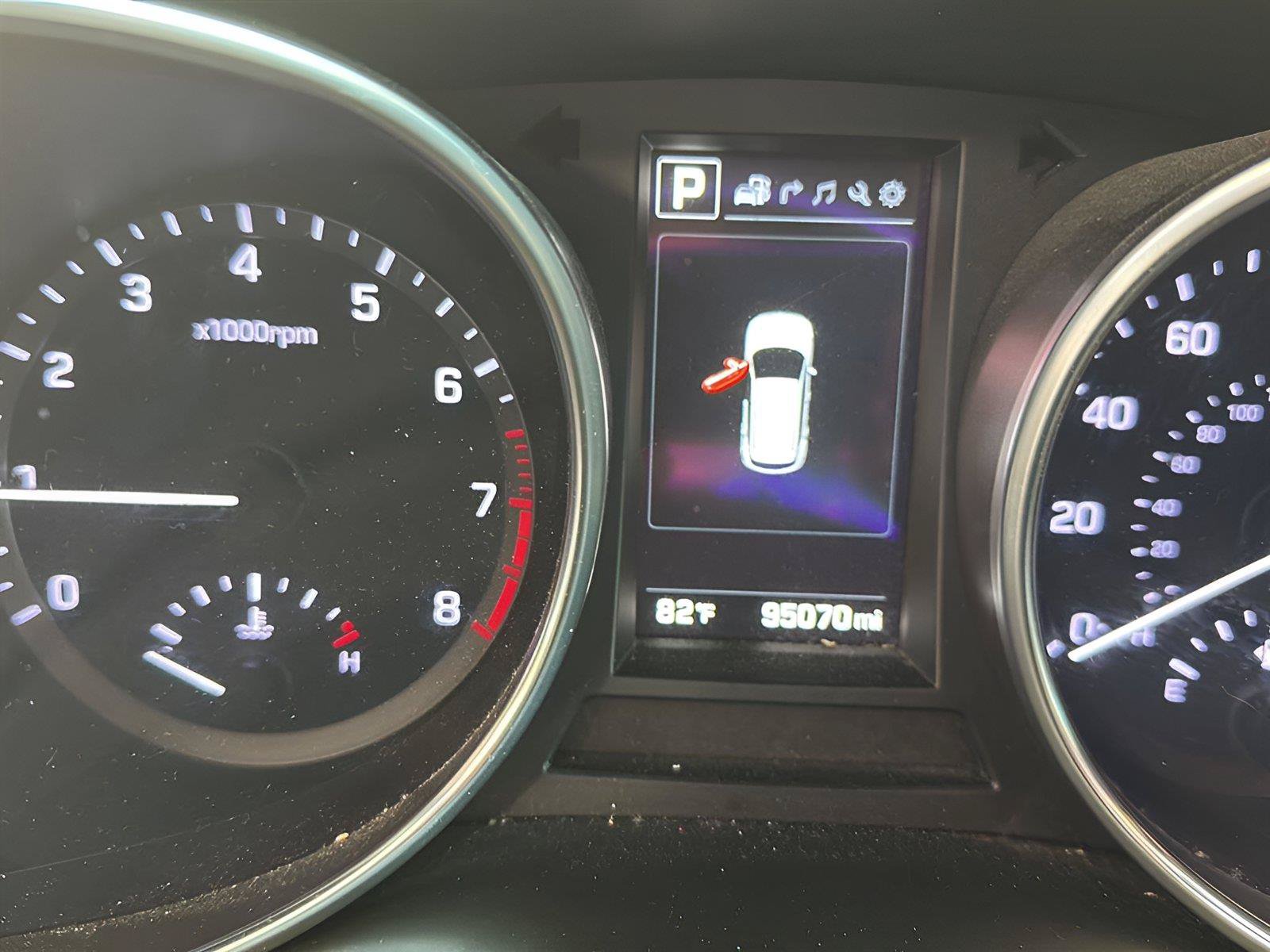 Used 2018 Hyundai Santa Fe Sport FWD image 16