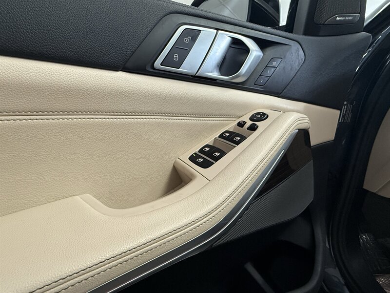 Used 2021 BMW X5 sDrive40i w/ Premium Package image 9