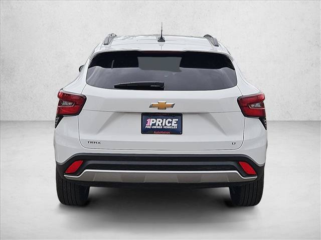 Used 2026 Chevrolet Trax LT FWD image 7