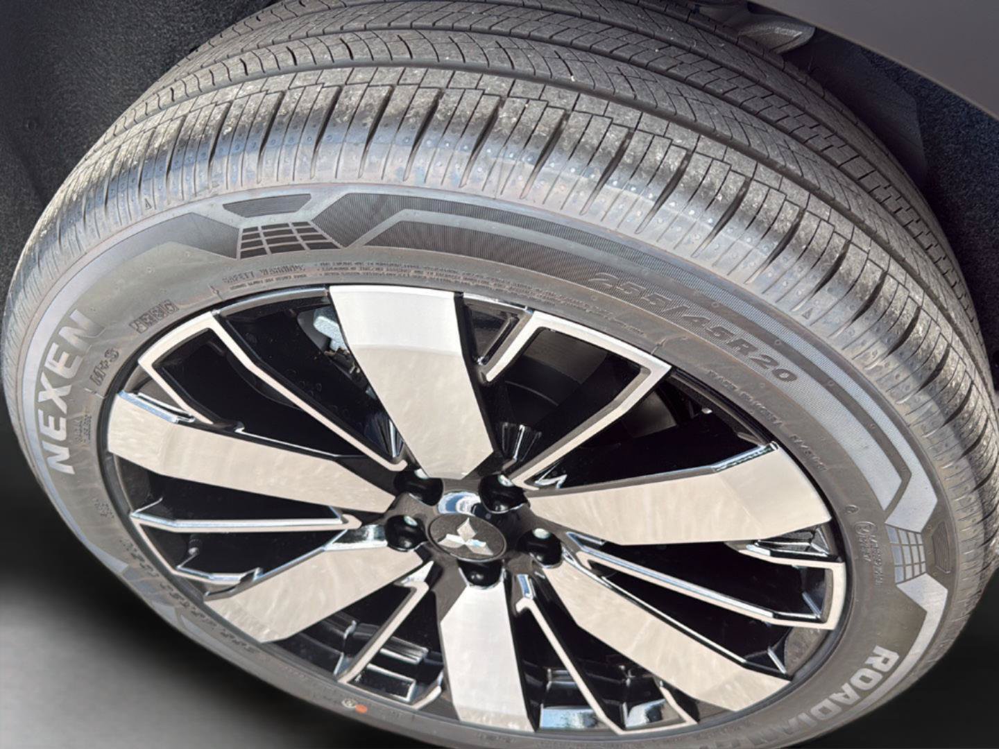New 2026 Mitsubishi Outlander SE AWD/4WD image 12