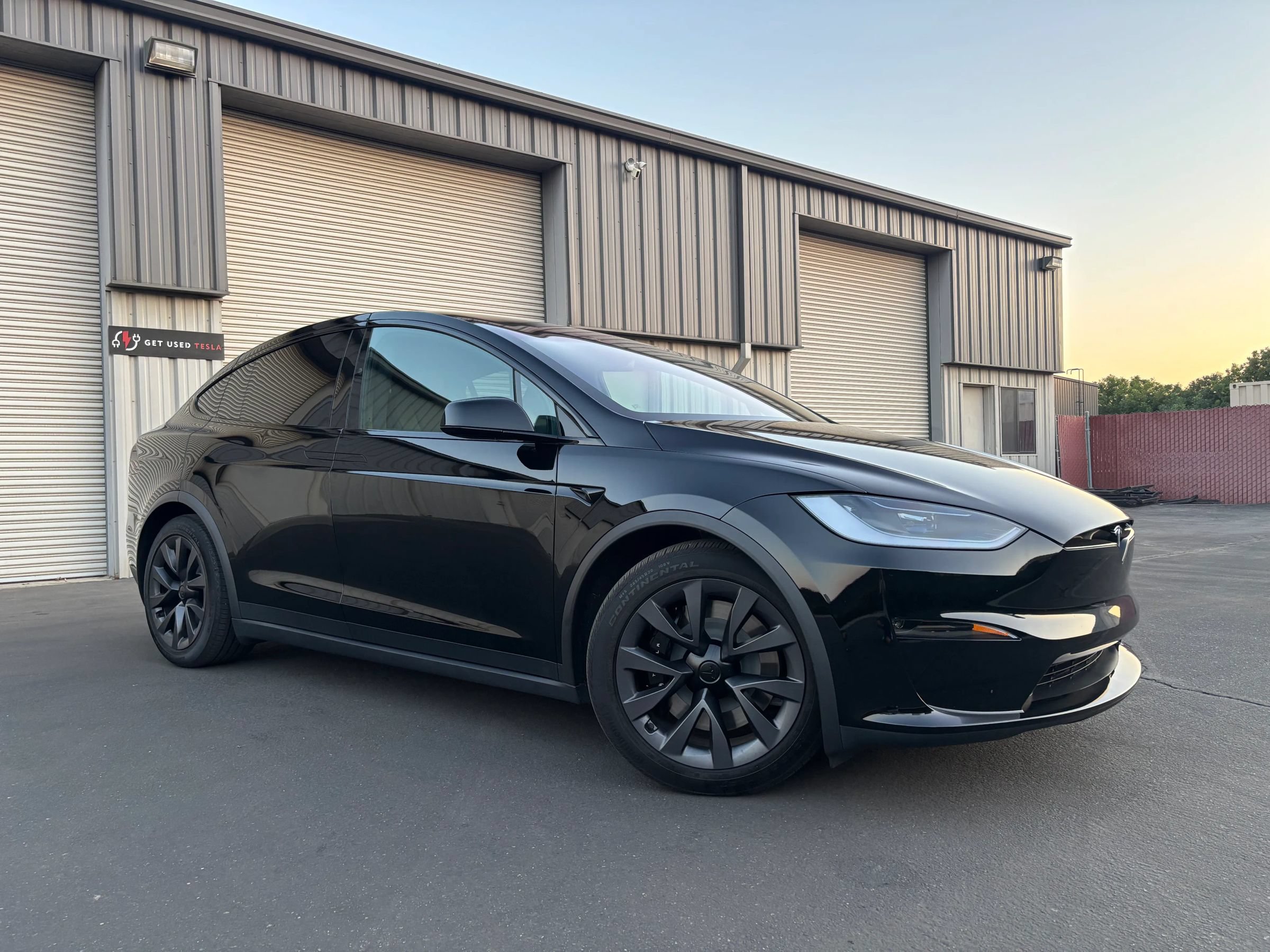 Used 2025 Tesla Model X AWD/4WD image 2
