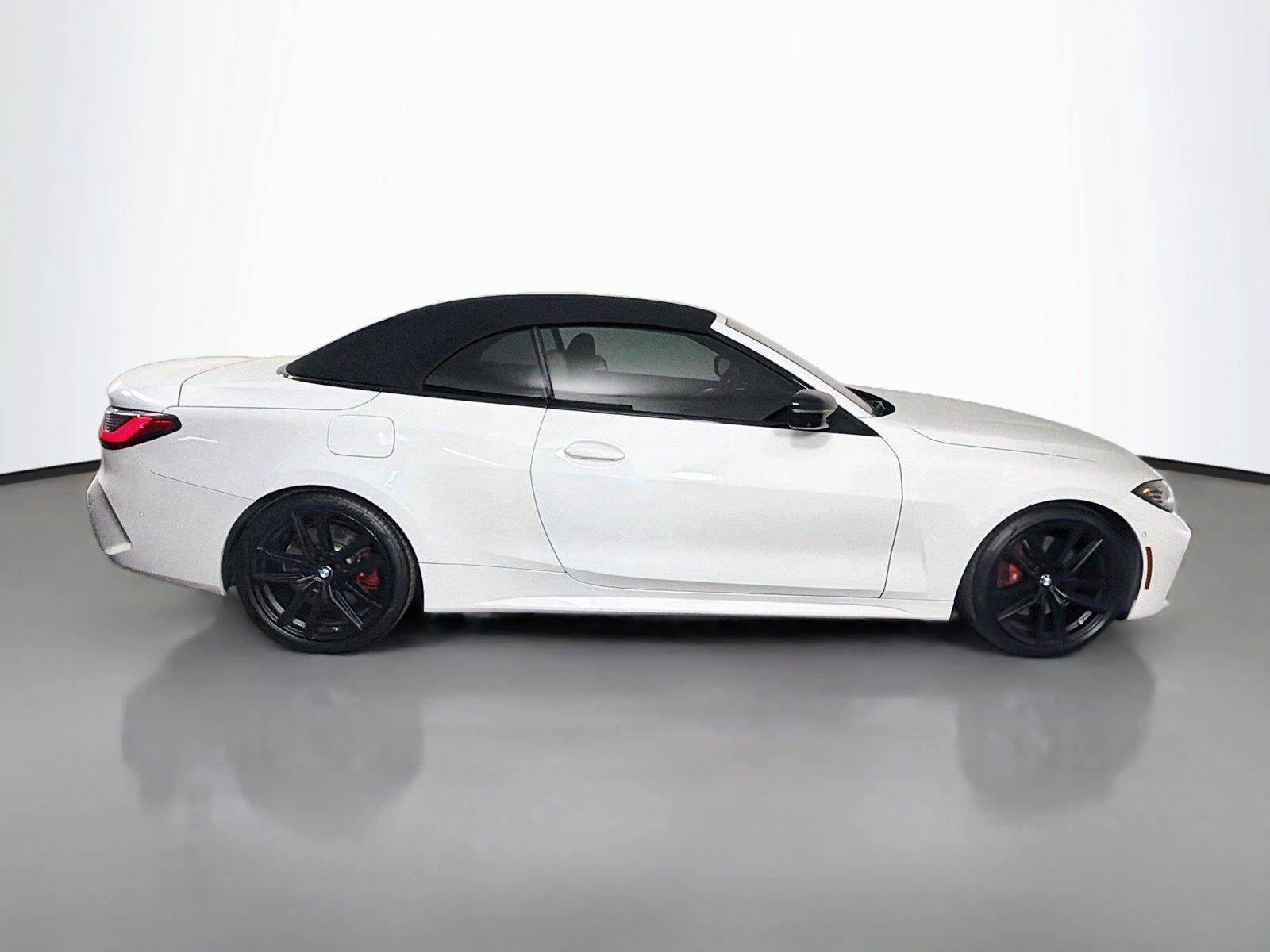 Used 2024 BMW 430i Convertible w/ M Sport Package RWD image 4